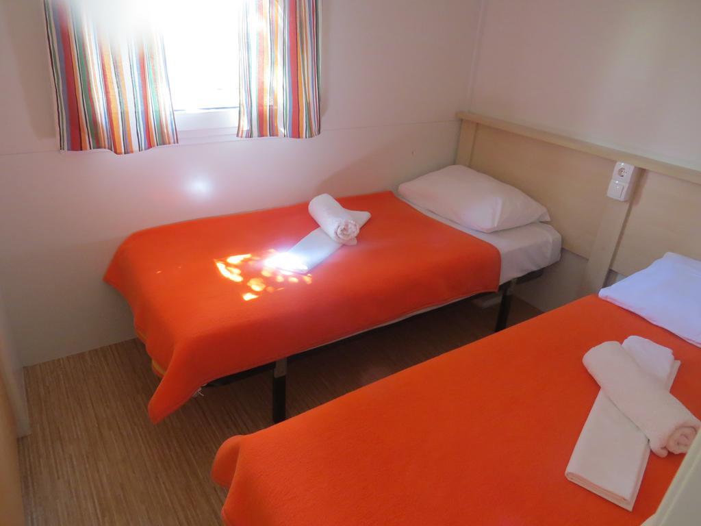 Camping Mia Bungalow & Mobile Home Biograd Na Moru Quarto foto